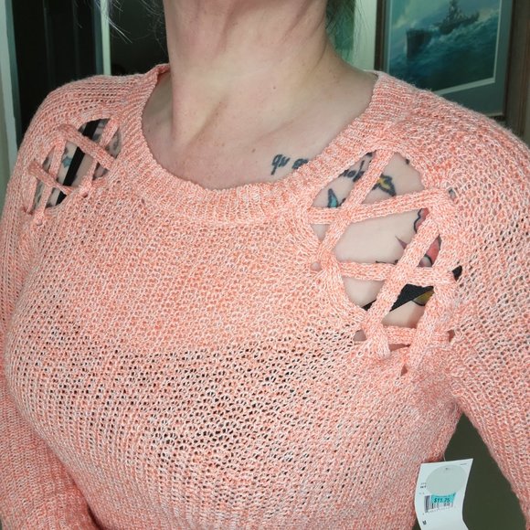 Love More Peach Orange Sweater with Shoulder Cut Outs Size Medium - Picture 4 of 8